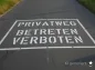 Preview: Markierungsschablone-PRIVATWEG-BETRETEN-VERBOTEN_-241_beispielbild-Schablonenprofi