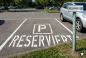 Preview: P-RESERVIERT-Parkplatzschablone_219_beispielbild-schablonenprofi